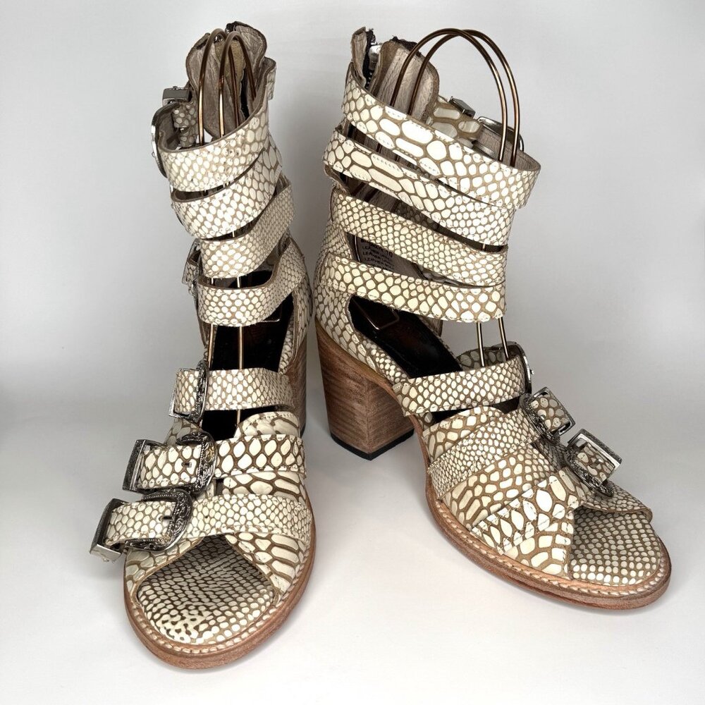 NEW Freebird Brooklynn Sandals  Booties Women's Size 10 White Snake Sold Out!